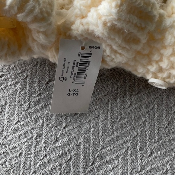 NWT Old Navy Light Cream Knit Half Fingerless with Flap Winter Gloves On… - Picture 4 of 5